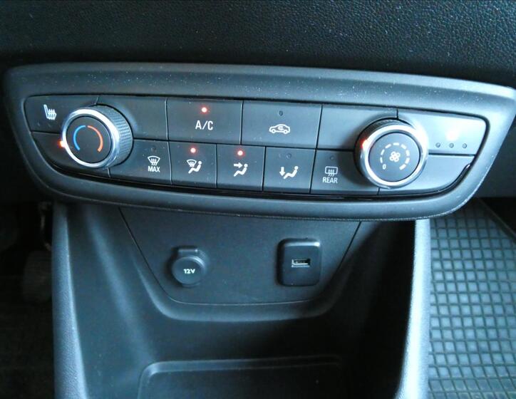 Opel Crossland X 27