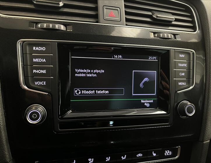Volkswagen Golf 9