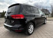 Volkswagen Touran 8