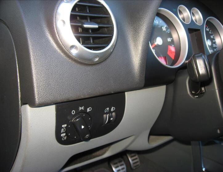 Audi TT 30
