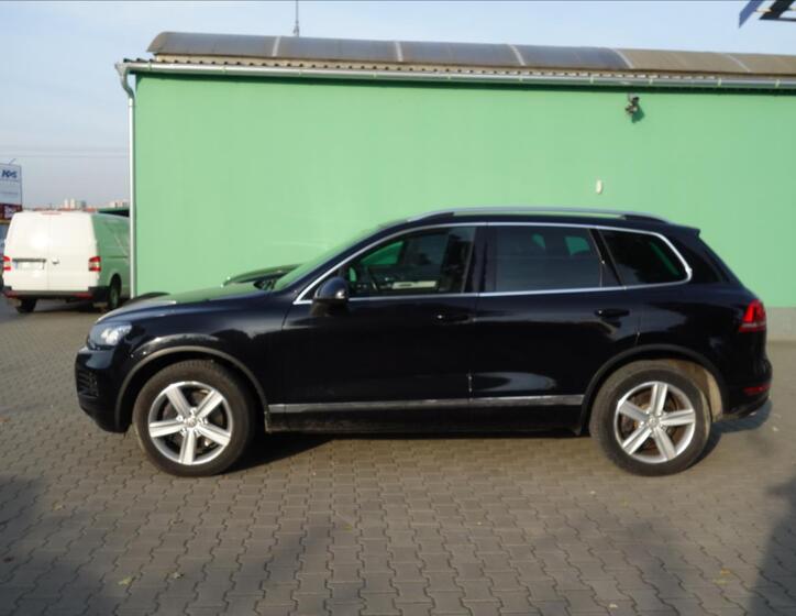 Volkswagen Touareg 2