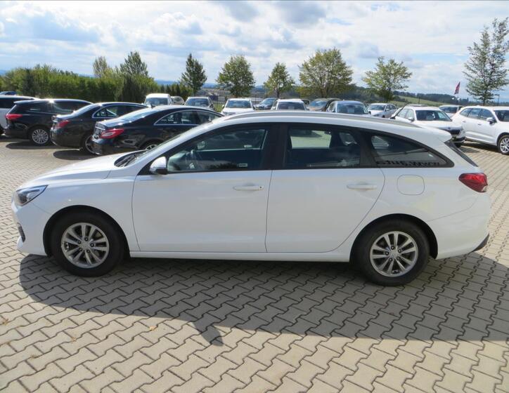 Hyundai i30 4