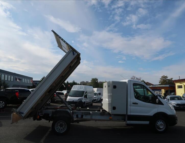 Ford Transit 9