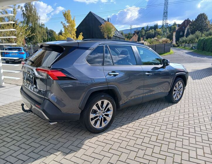 Toyota RAV4 6