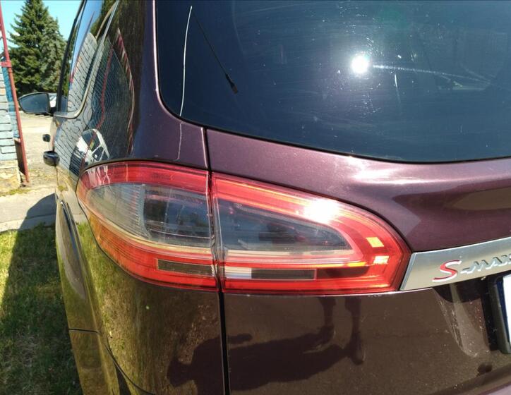 Ford S-MAX 10
