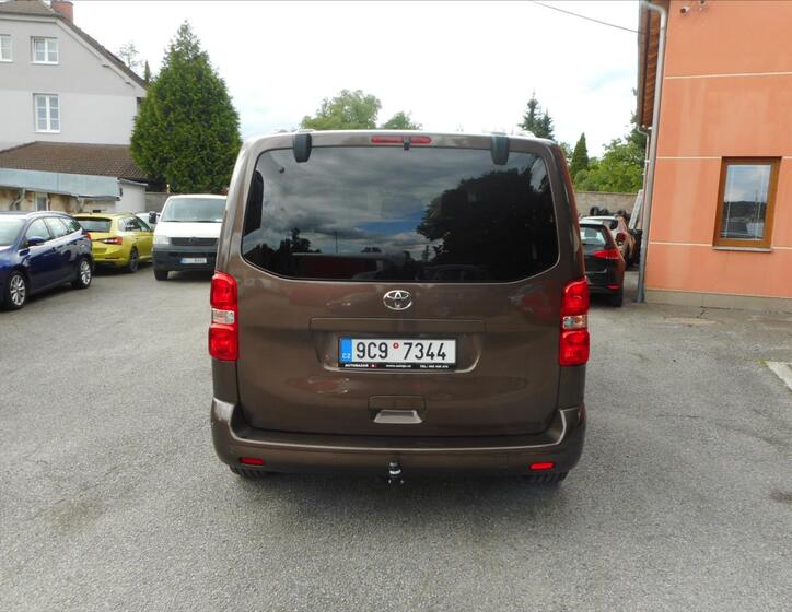 Toyota ProAce 6