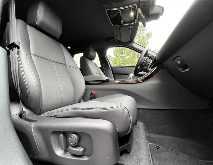 Land Rover Range Rover Velar 37