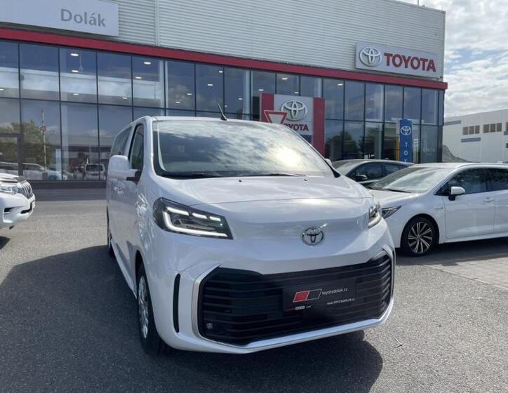 Toyota ProAce Verso 1