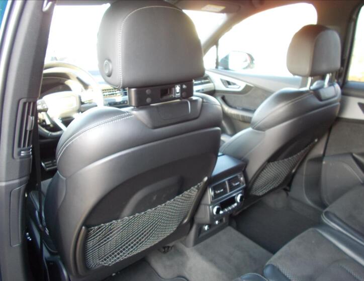 Audi Q7 19