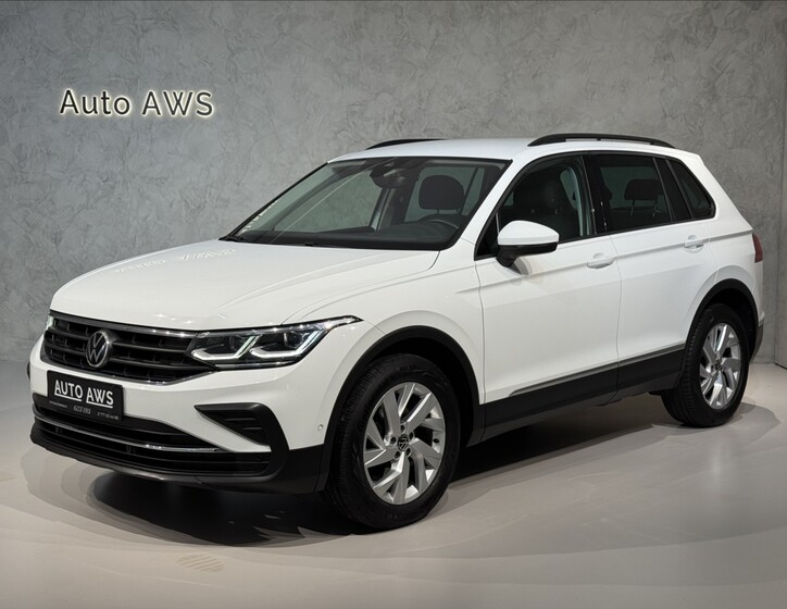 Volkswagen Tiguan 1