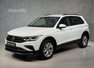 Volkswagen Tiguan 1