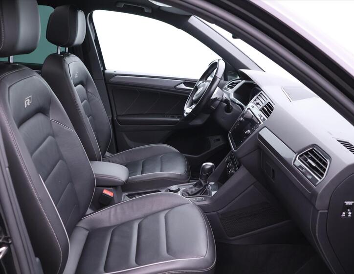Volkswagen Tiguan 12