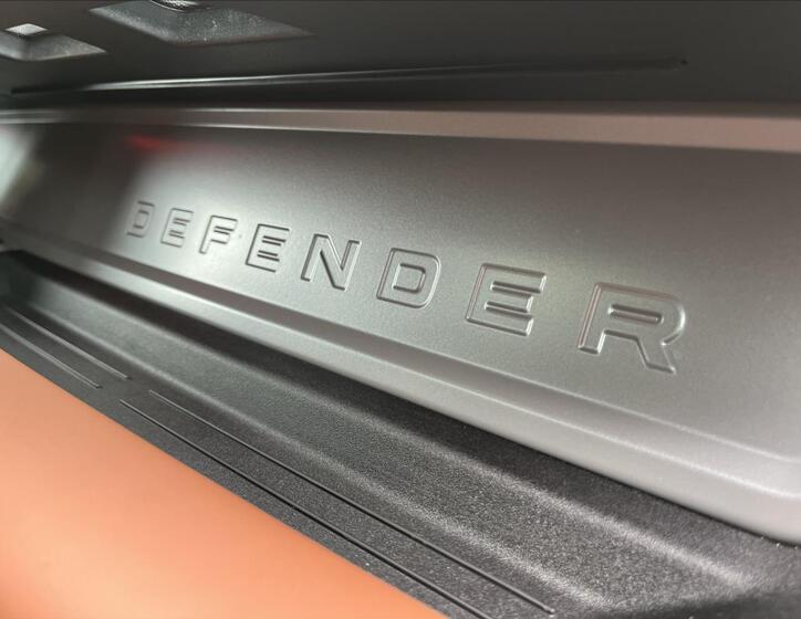Land Rover Defender 47