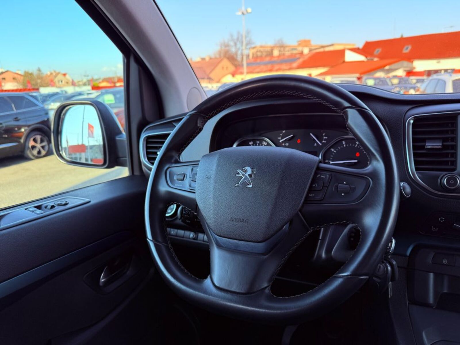 Peugeot Traveller 14