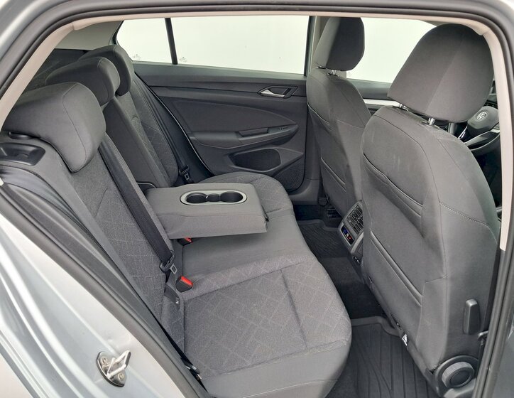 Volkswagen Golf 21