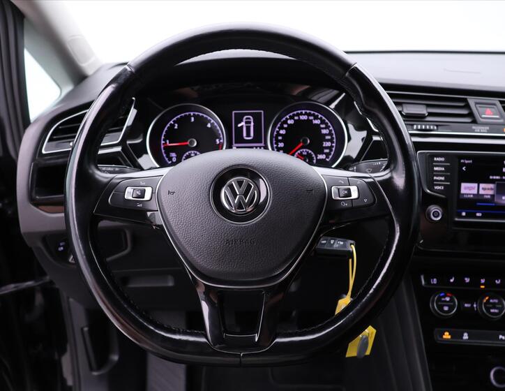 Volkswagen Touran 20