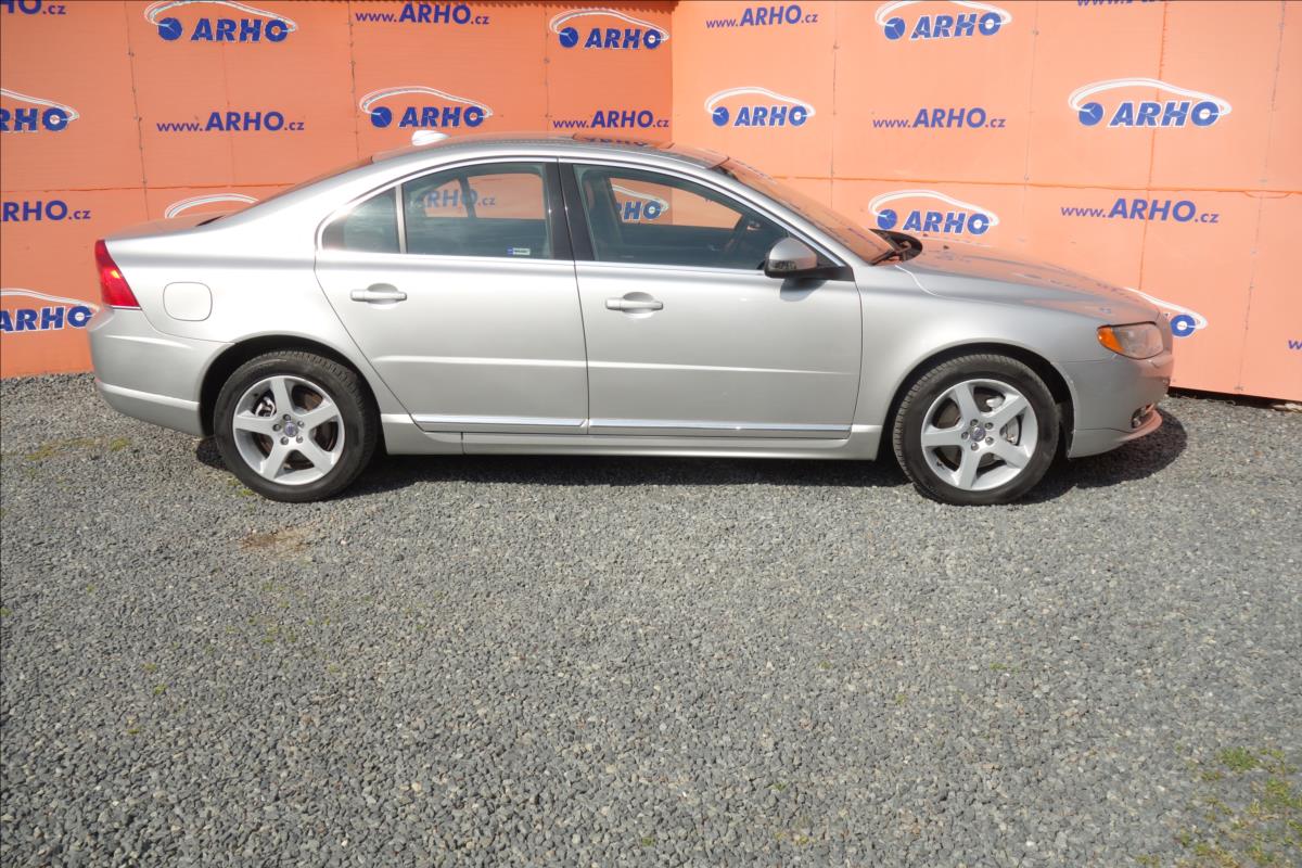 Volvo S80