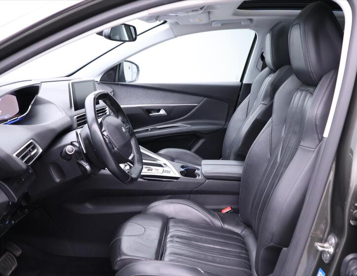 Peugeot 5008 13