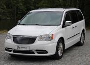 Chrysler Town & Country 1