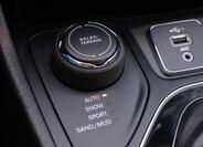 Jeep Cherokee 32