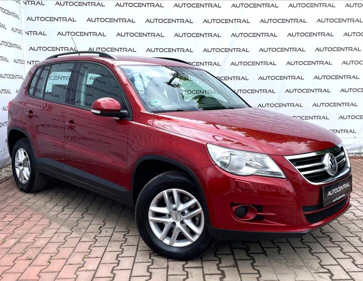 Volkswagen Tiguan 1