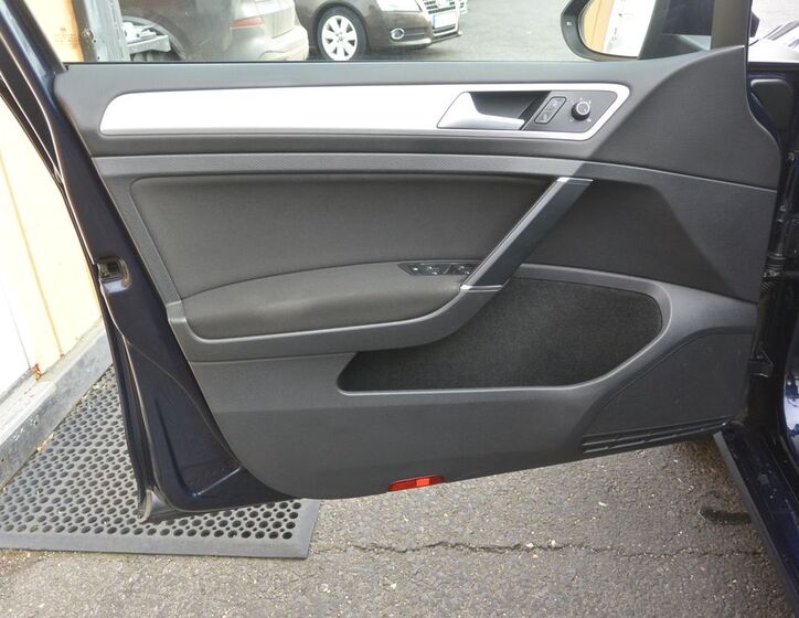 Volkswagen Golf 9