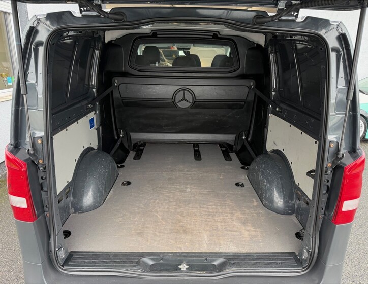 Mercedes-Benz Vito 19