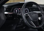 Audi e-tron 18