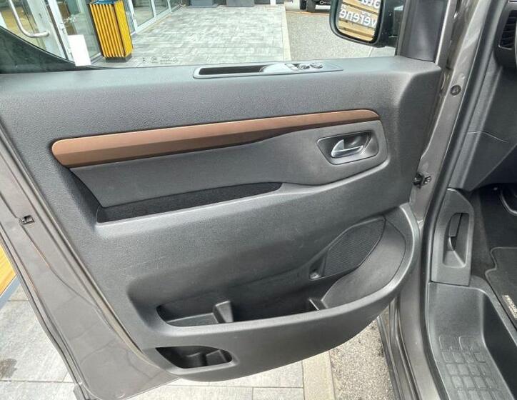 Toyota ProAce Verso 12