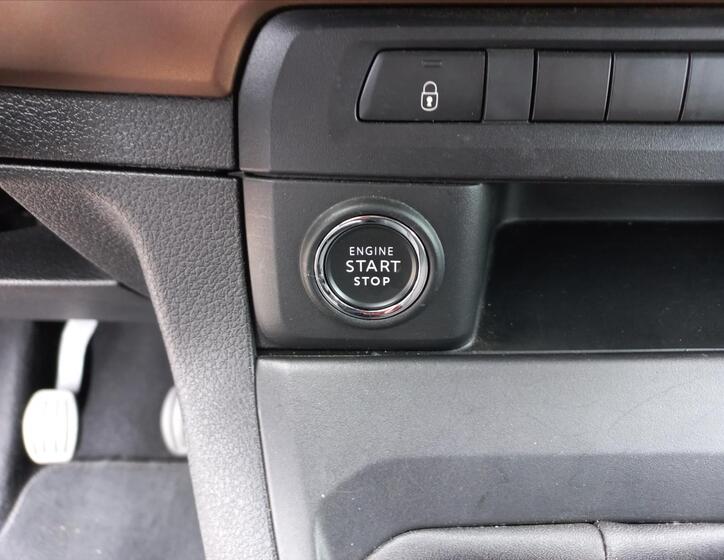 Toyota ProAce Verso 19