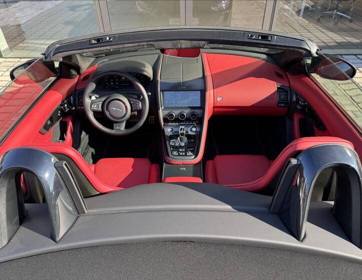 Jaguar F-Type 46