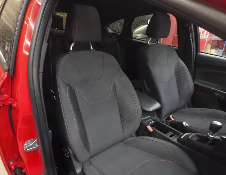 Ford Focus 13