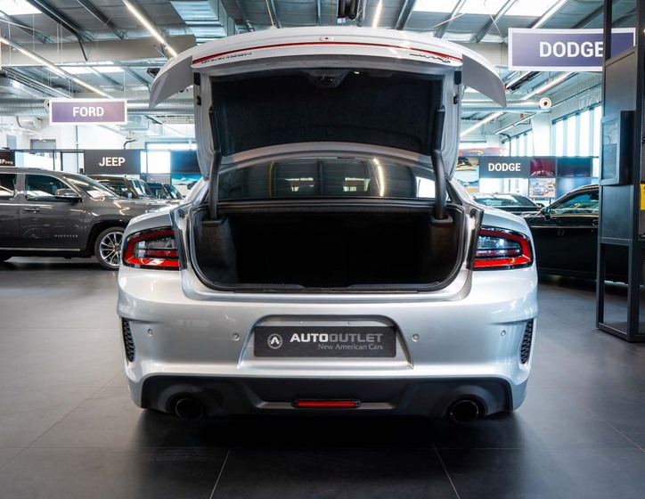 Dodge Charger 6