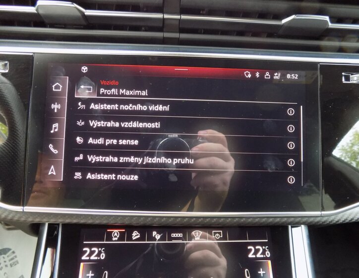 Audi RS Q8 38
