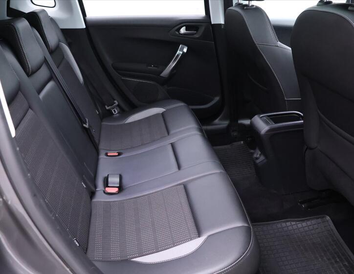 Peugeot 2008 14