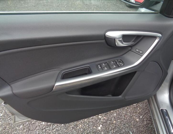 Volvo V60 9