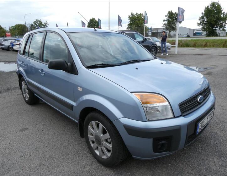 Ford Fusion 1