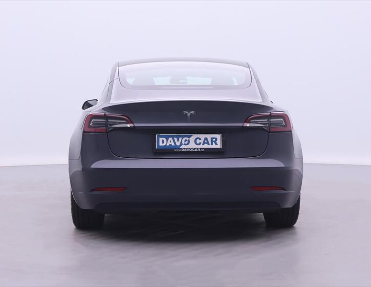 Tesla Model 3 6