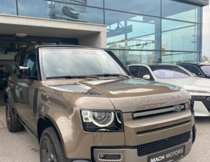Land Rover Defender 2