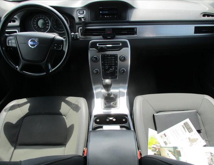 Volvo XC70 13