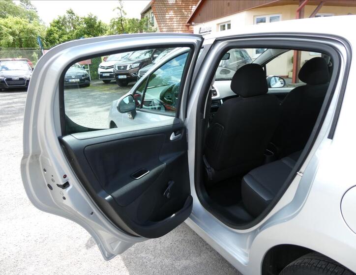 Peugeot 207 17