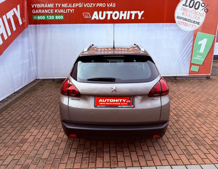 Peugeot 2008 8