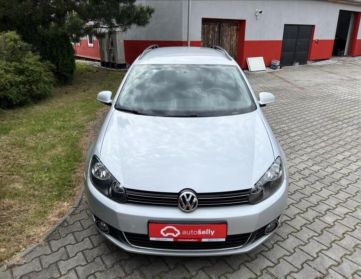 Volkswagen Golf 10