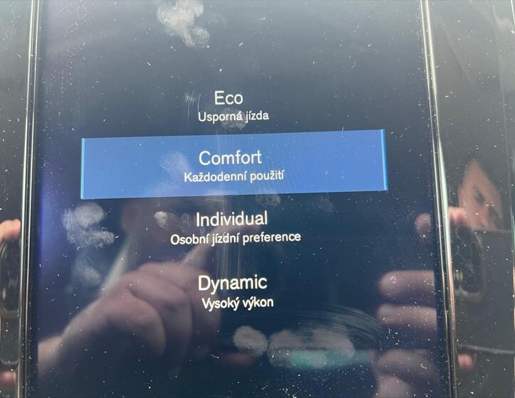 Volvo S90 23