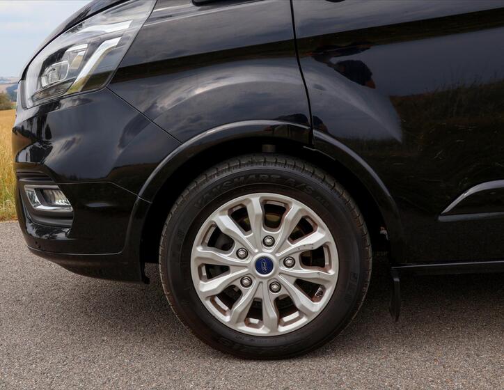 Ford Tourneo Custom 33