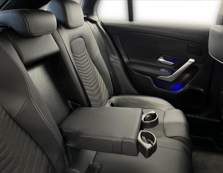 Mercedes-Benz CLA 21