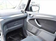 Ford Galaxy 29