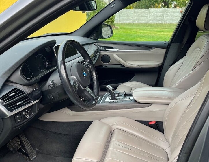 BMW X5 12