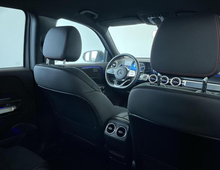 Mercedes-Benz GLB 21