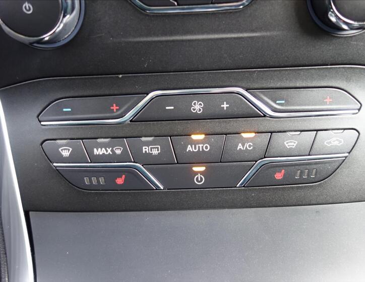 Ford Galaxy 22